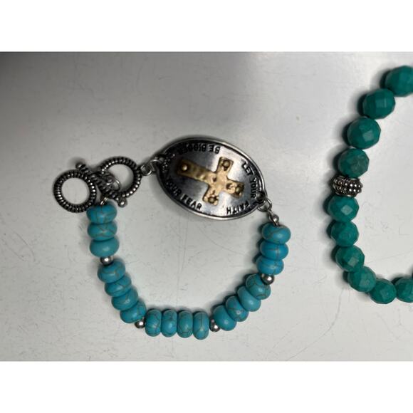 bracelets two turquoise colored stone coordinating not identical southwestern - Picture 5 of 8